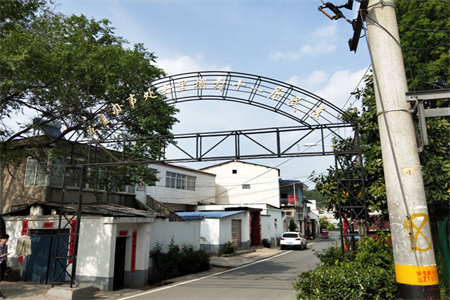 厚德丽园三室两厅一卫正房98平付房13平包改名